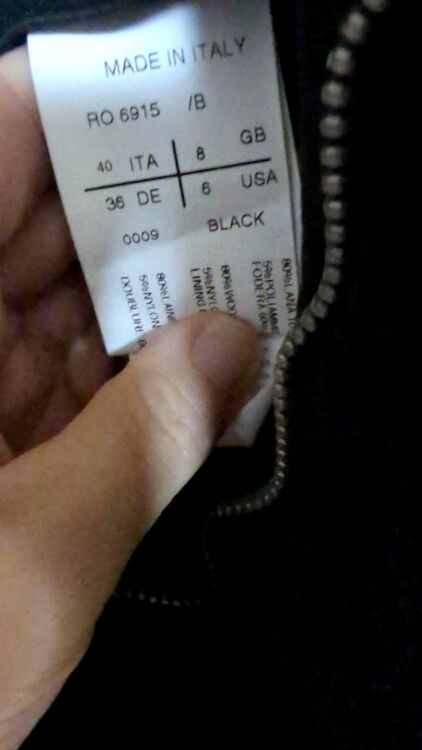 リックオウエンス　レディースコート（古着・ファッション）の商品画像 - 査定依頼日：2025年11月17日 - 最高査定価格：1,200円