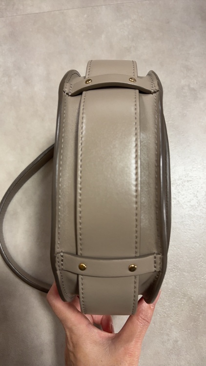 Chloe バック　グレー（ブランドバッグ）の商品画像 - 査定依頼日：2026年9月29日 - 最高査定価格：33,000円