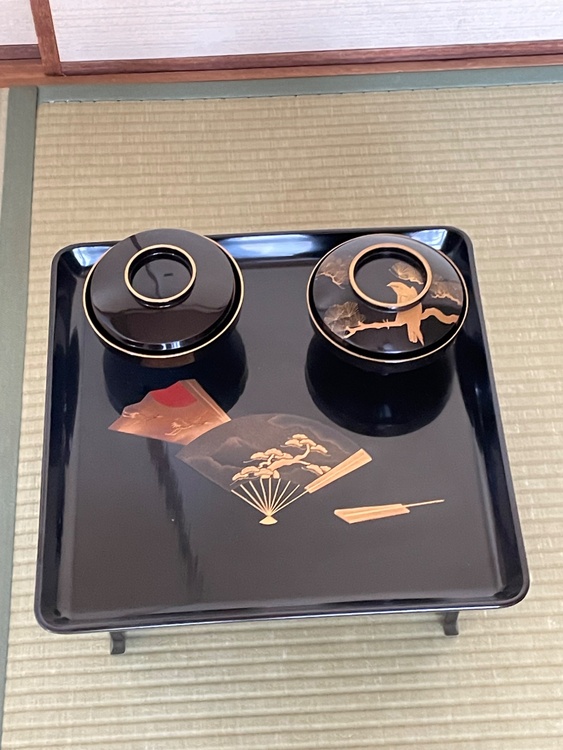 懐石膳台（美術品・骨董品）の商品画像 - 査定依頼日：2026年5月10日 - 最高査定価格：3,000円