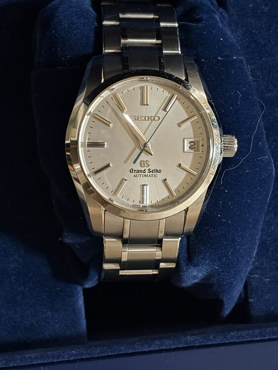 セイコー グランドセイコー SBGR05（高級時計）の商品画像 - 査定依頼日：2025年11月3日 - 最高査定価格：250,000円