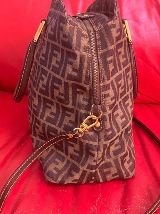 バック（ブランドバッグ）の商品画像 - 査定依頼日：2026年1月19日 - 最高査定価格：35,000円