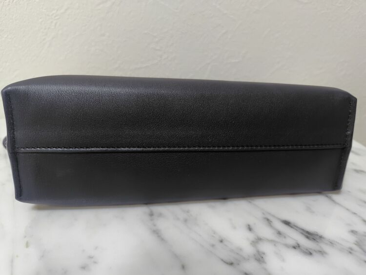 LOEWE フラメンコミニクラッチショルダーバッグ（ブランドバッグ）の商品画像 - 査定依頼日：2025年6月18日 - 最高査定価格：220,000円