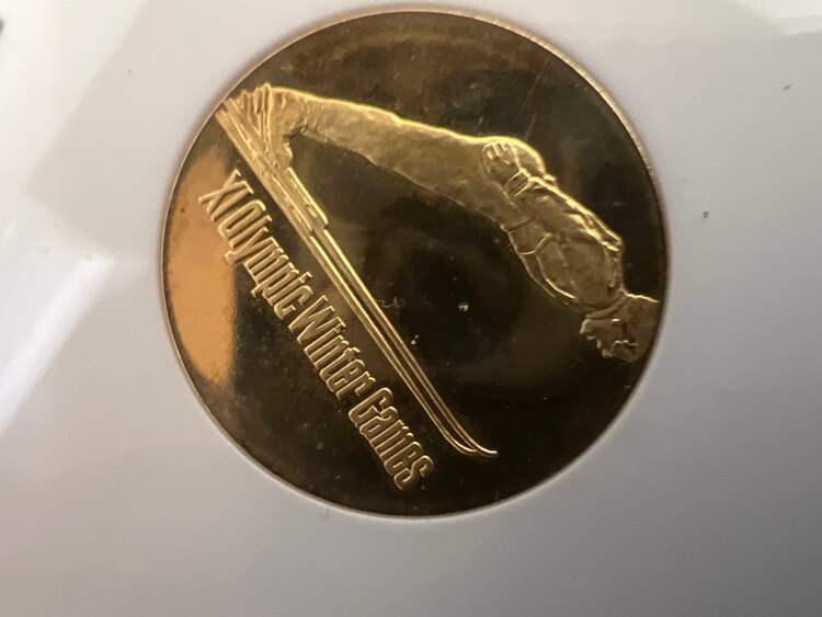 札幌オリンピック記念金貨（金・貴金属）の商品画像 - 査定依頼日：2024年1月29日 - 最高査定価格：200,000円