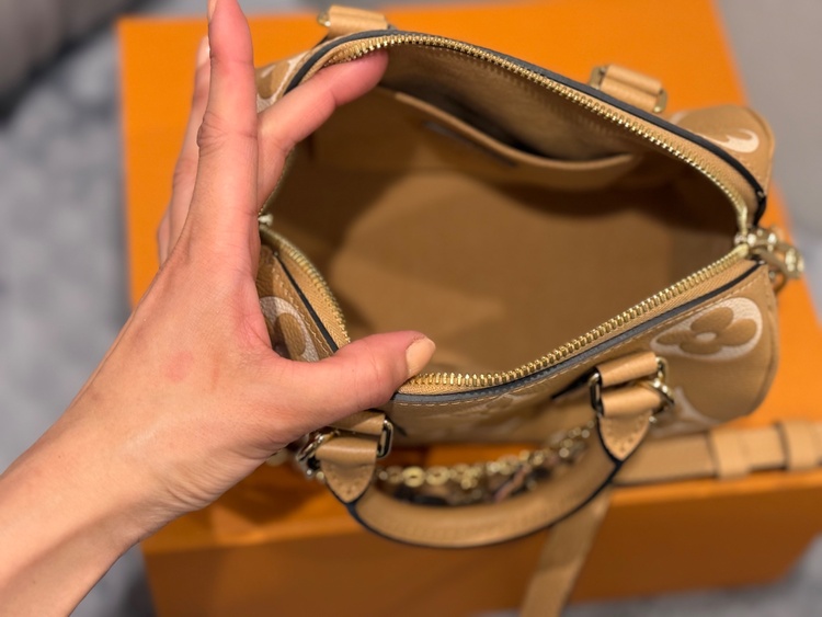 ルイヴィトン スピーディー （ブランドバッグ）の商品画像 - 査定依頼日：2026年2月22日 - 最高査定価格：280,000円