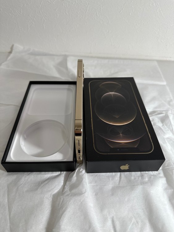 iPhone12pro 256GB（スマホ）の商品画像 - 査定依頼日：2023年3月7日 - 最高査定価格：68,000円