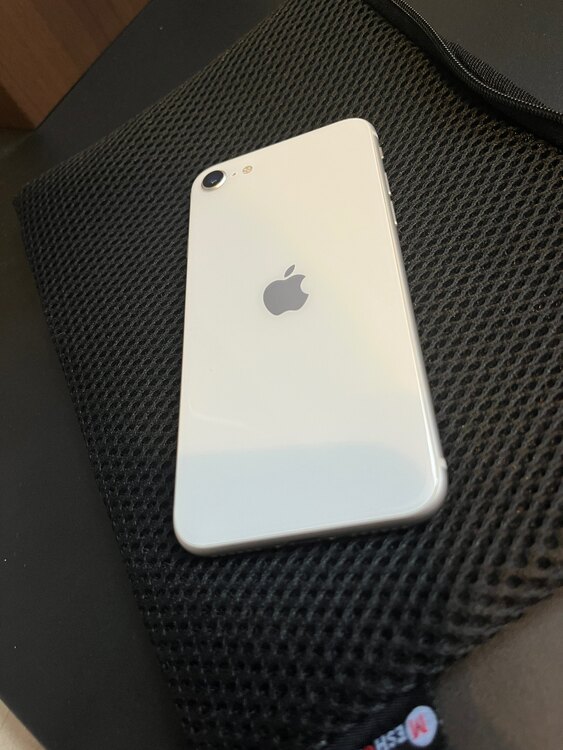 iPhone SE (第 3 世代) 128GB SIMフリー（スマホ）の商品画像 - 査定依頼日：2025年4月13日 - 最高査定価格：24,000円