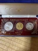 天皇御在位60年記念貨幣（金・貴金属）の商品画像 - 査定依頼日：2026年8月5日 - 最高査定価格：220,000円