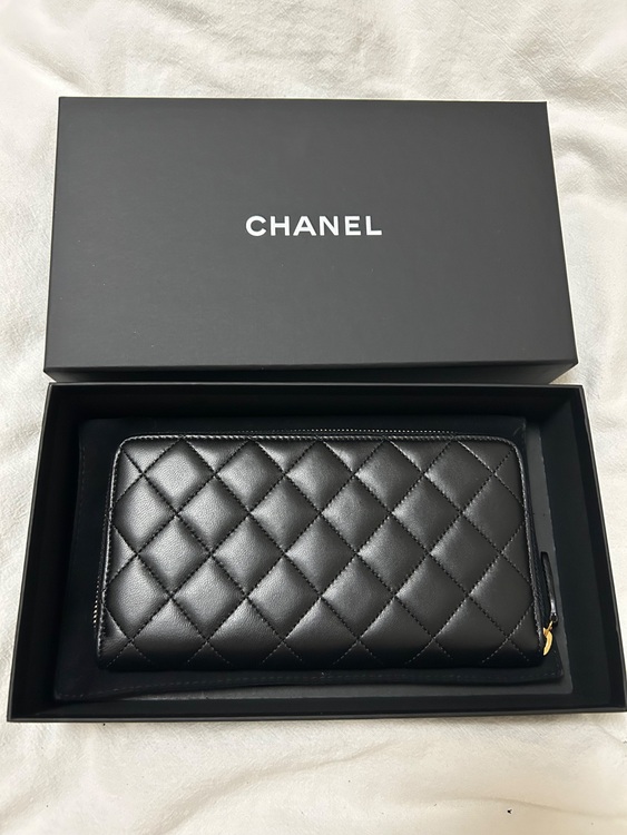 マトラッセ　ラムスキン　長財布（ブランド財布・小物）の商品画像 - 査定依頼日：2025年7月7日 - 最高査定価格：40,000円