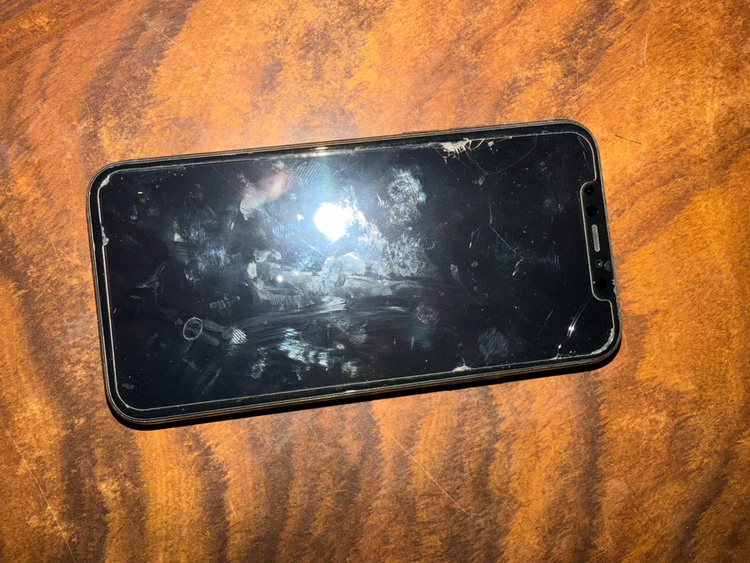 iPhone11 Pro 256GB docomo（スマホ）の商品画像 - 査定依頼日：2026年4月8日 - 最高査定価格：25,000円