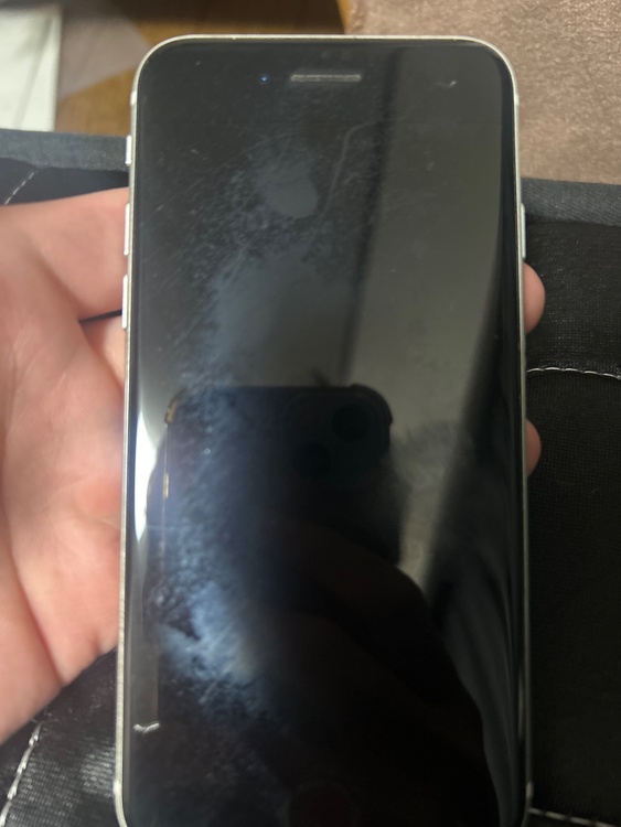 iPhone iPhone8 64GB SIMフリー（スマホ）の商品画像 - 査定依頼日：2026年7月1日 - 最高査定価格：6,000円