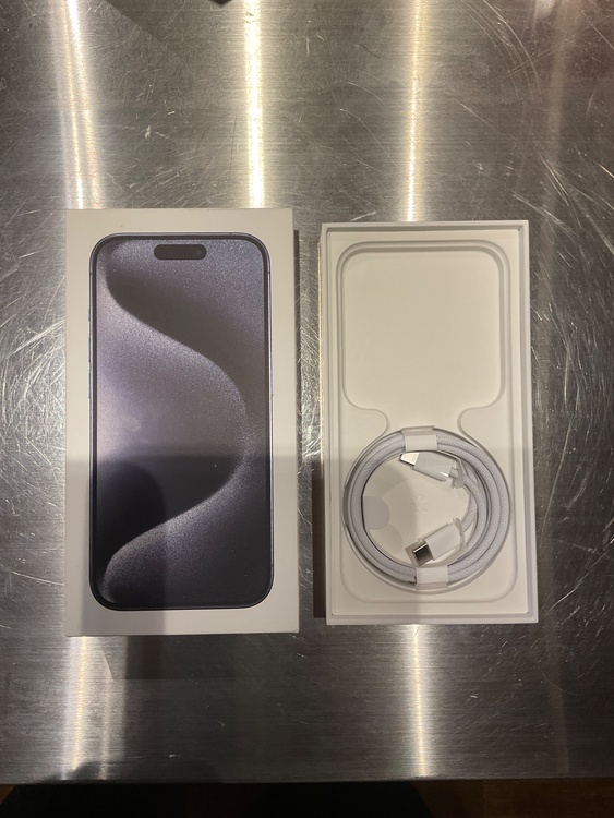 iPhone iPhone 15 Pro 128GB SIMフリー（スマホ）の商品画像 - 査定依頼日：2026年8月1日 - 最高査定価格：79,000円
