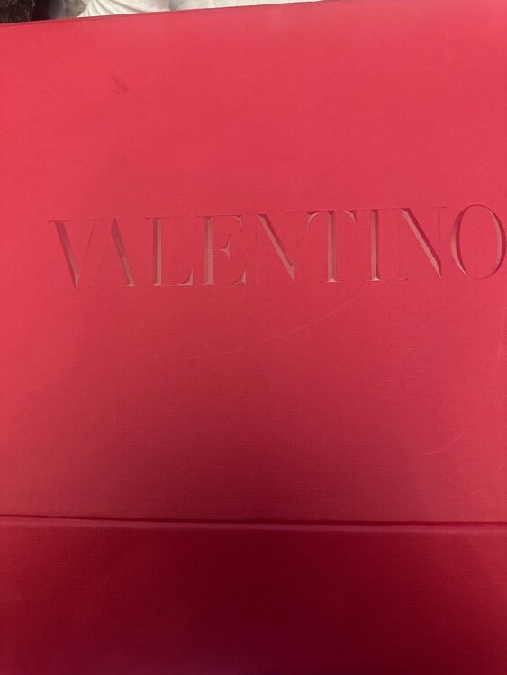 ヴァレンティノ ロックスタッズショルダーバッグ（古着・ファッション）の商品画像 - 査定依頼日：2025年2月27日 - 最高査定価格：25,000円