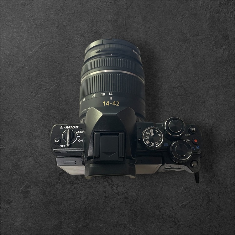 OLYMPUS OM-D E-M10 Mark II （カメラ）の商品画像 - 査定依頼日：2026年4月9日 - 最高査定価格：24,000円