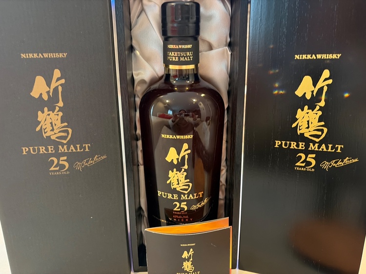 竹鶴25年（お酒）の商品画像 - 査定依頼日：2026年4月23日 - 最高査定価格：176,000円