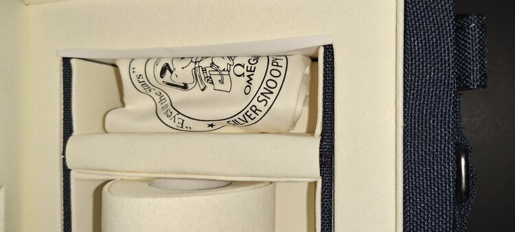 スヌーピースピードマスター（高級時計）の商品画像 - 査定依頼日：2026年2月25日 - 最高査定価格：2,050,000円