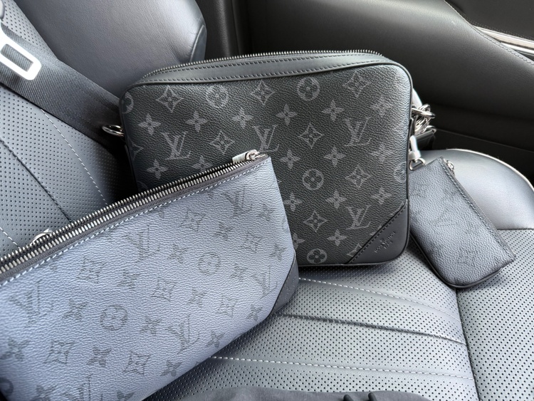 LOU IS V U ITT ON（ブランドバッグ）の商品画像 - 査定依頼日：2026年6月5日 - 最高査定価格：100,000円