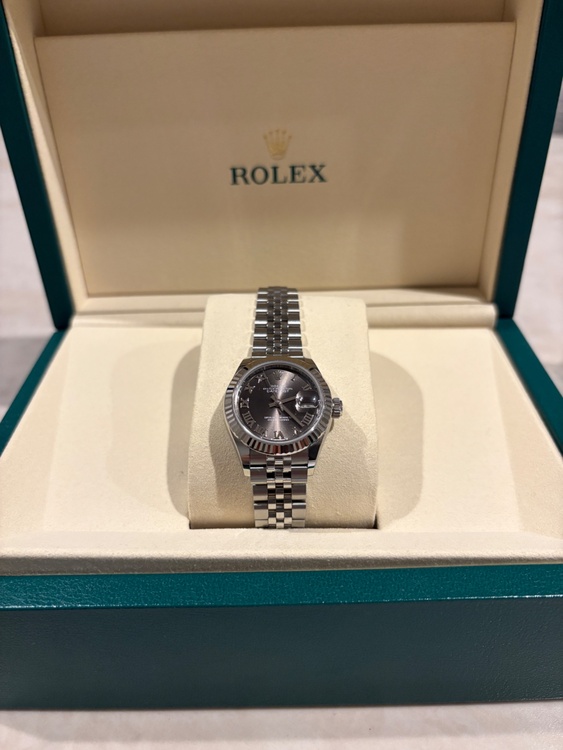 レディデイトジャスト（高級時計）の商品画像 - 査定依頼日：2026年4月12日 - 最高査定価格：1,600,000円