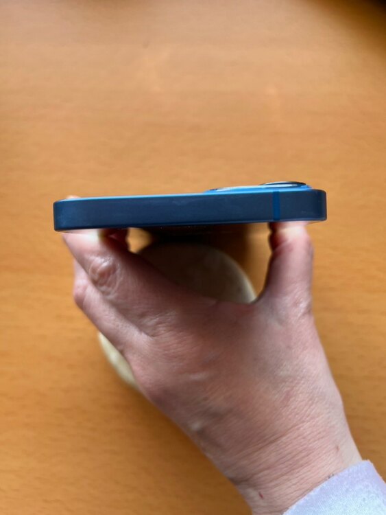 LX4X9W3HKN（スマホ）の商品画像 - 査定依頼日：2025年4月27日 - 最高査定価格：35,000円