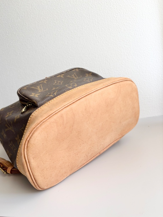 モンスリMM（ブランドバッグ）の商品画像 - 査定依頼日：2026年4月24日 - 最高査定価格：100,000円