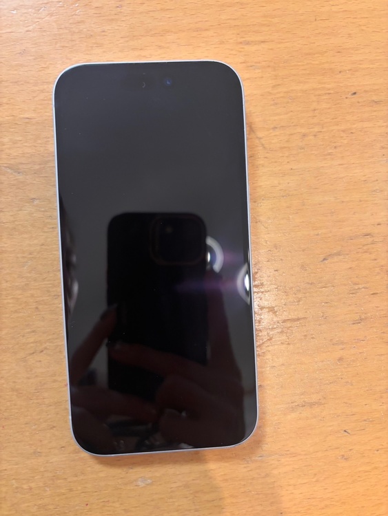 iPhone iPhone 16 256GB SIMフリー（スマホ）の商品画像 - 査定依頼日：2026年9月22日 - 最高査定価格：98,000円