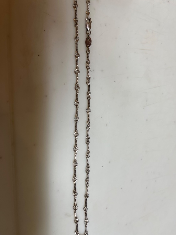 クロムハーツツイストチェーンネックレス18WGK（古着・ファッション）の商品画像 - 査定依頼日：2025年7月23日 - 最高査定価格：300,000円