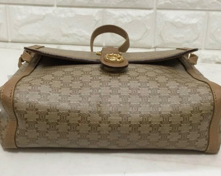 セリーヌ マカダム ショルダーバッグ ヴィンテージ（ブランドバッグ）の商品画像 - 査定依頼日：2024年1月22日 - 最高査定価格：15,000円