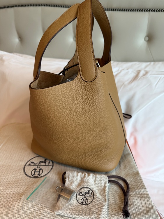 エルメス ピコタン （ブランドバッグ）の商品画像 - 査定依頼日：2025年11月9日 - 最高査定価格：530,000円