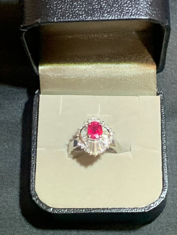 プラチナルビーダイヤモンド指輪（宝石）の商品画像 - 査定依頼日：2024年5月7日 - 最高査定価格：160,000円