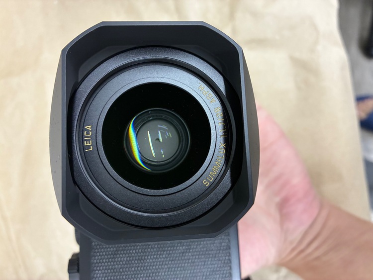 leica Q2 daniel craig✖️greg williams（カメラ）の商品画像 - 査定依頼日：2025年10月30日 - 最高査定価格：600,000円