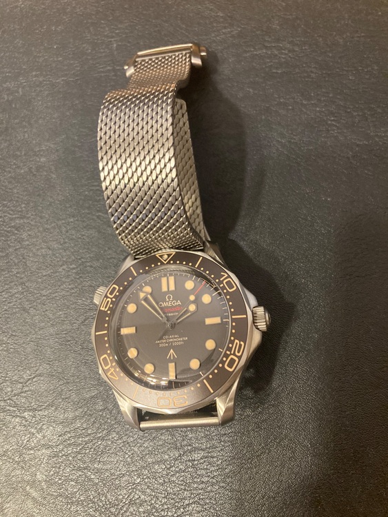 シーマスターダイバー300M 007スペシャルエディション（高級時計）の商品画像 - 査定依頼日：2025年10月6日 - 最高査定価格：920,000円