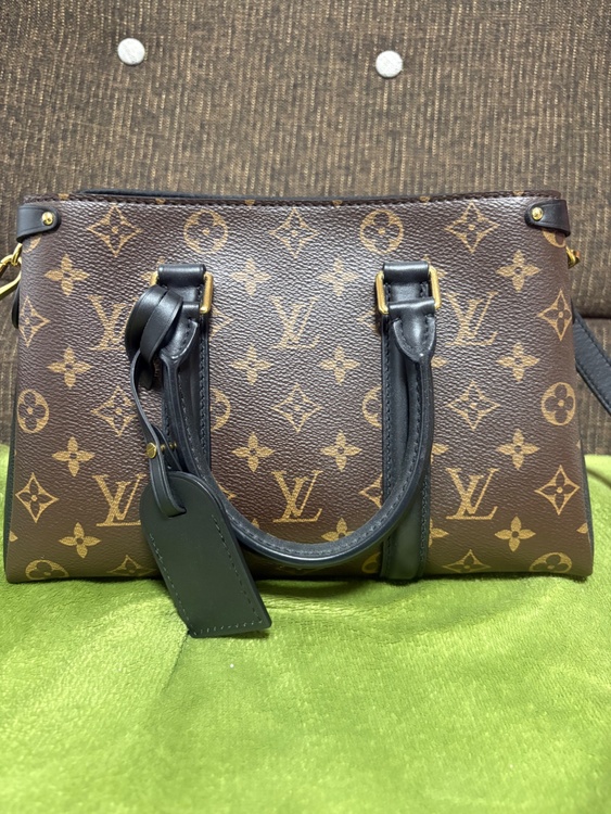 ルイヴィトン モノグラム （ブランドバッグ）の商品画像 - 査定依頼日：2026年4月9日 - 最高査定価格：230,000円