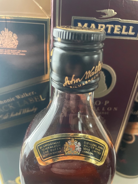 BLACK LABEL（お酒）の商品画像 - 査定依頼日：2026年2月1日 - 最高査定価格：100,000円