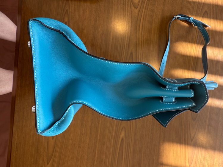 フラット　エトゥープ（ブランドバッグ）の商品画像 - 査定依頼日：2025年11月30日 - 最高査定価格：900,000円