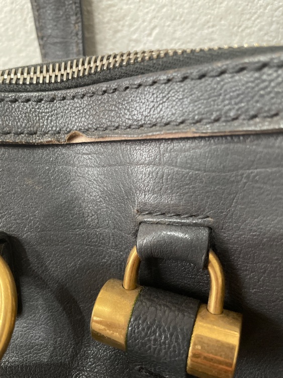 イブサンローラン  （ブランドバッグ）の商品画像 - 査定依頼日：2025年10月3日 - 最高査定価格：35,000円