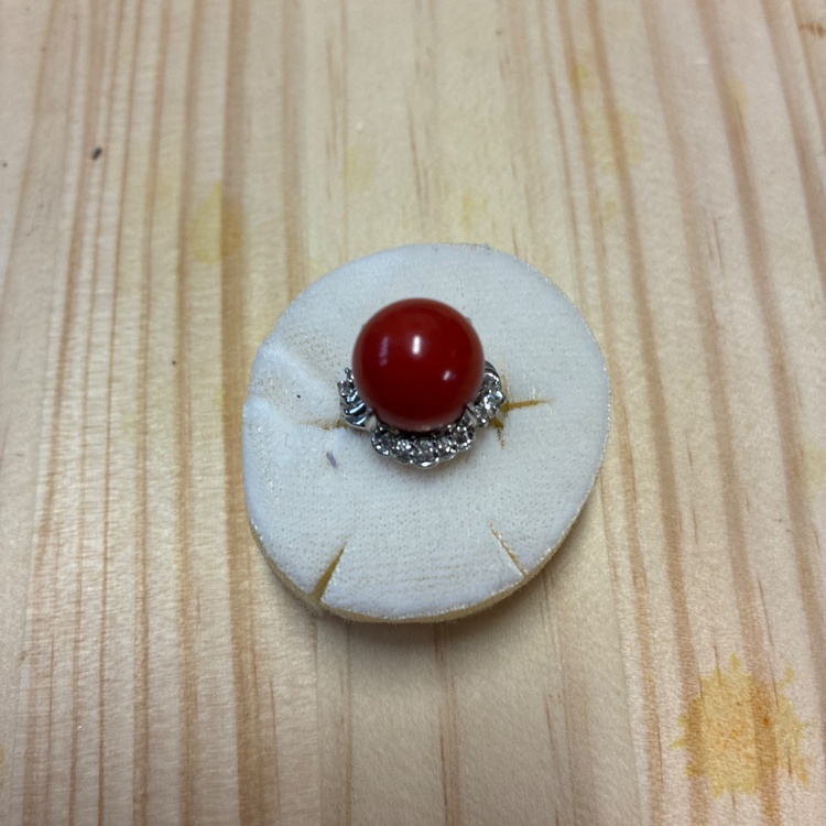 血赤珊瑚のプラチナリング（金・貴金属）の商品画像 - 査定依頼日：2026年3月28日 - 最高査定価格：100,000円