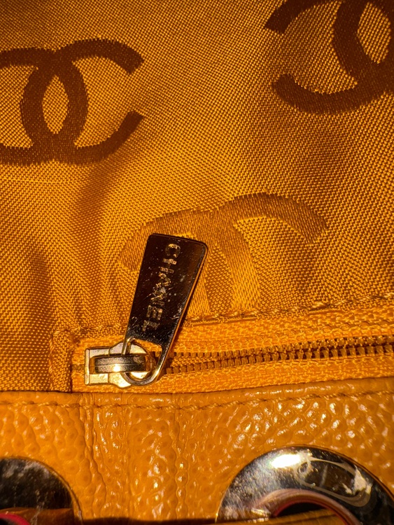 キャビアスキン　トートバック（ブランドバッグ）の商品画像 - 査定依頼日：2025年11月27日 - 最高査定価格：80,000円