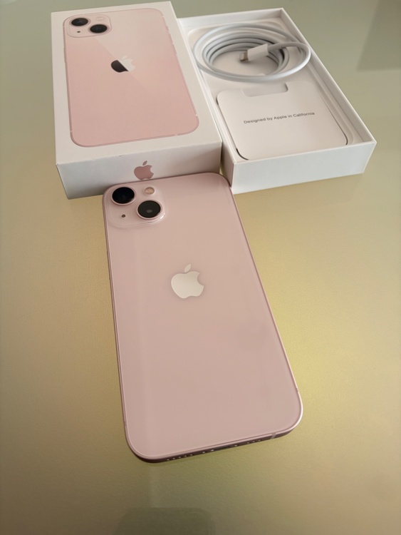 ピンク（スマホ）の商品画像 - 査定依頼日：2026年2月21日 - 最高査定価格：36,000円