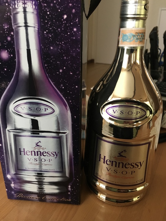 海外の免税店でUS $80で購入　未開封　限定品（お酒）の商品画像 - 査定依頼日：2022年5月19日 - 最高査定価格：16,000円