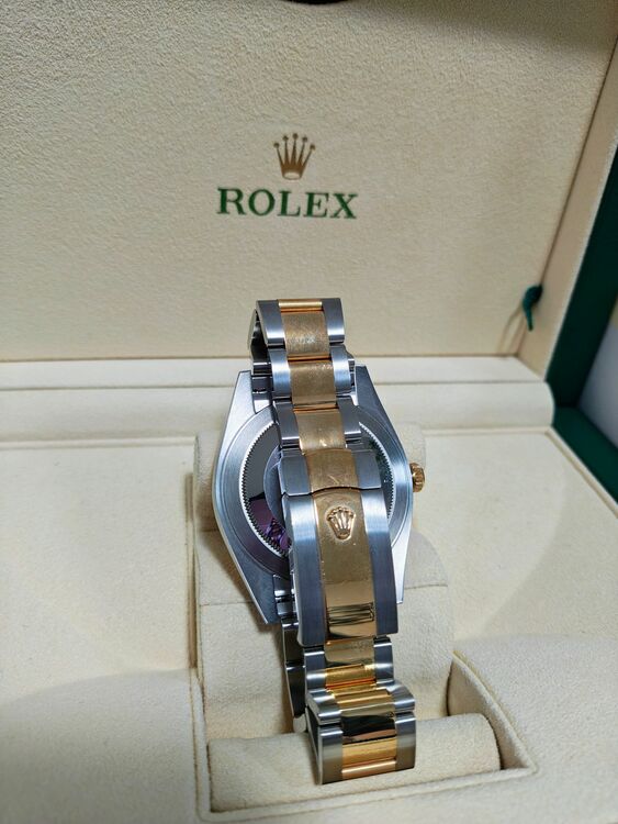ロレックス デイトジャスト 126333（高級時計）の商品画像 - 査定依頼日：2025年7月26日 - 最高査定価格：1,900,000円