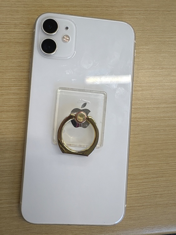 iPhone11 64GB Softbank（スマホ）の商品画像 - 査定依頼日：2026年2月21日 - 最高査定価格：16,000円