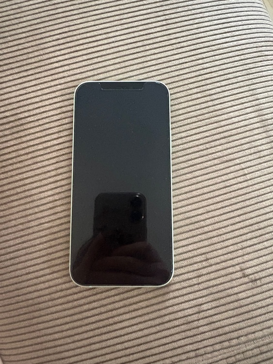 iPhone iPhone 12 256GB docomo（スマホ）の商品画像 - 査定依頼日：2026年8月3日 - 最高査定価格：27,000円