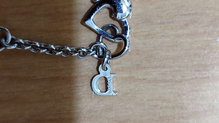 ディオール（金・貴金属）の商品画像 - 査定依頼日：2025年1月29日 - 最高査定価格：4,000円