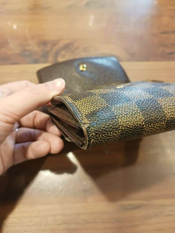 ダミエのふたつおり財布（ブランド財布・小物）の商品画像 - 査定依頼日：2025年2月6日 - 最高査定価格：2,500円