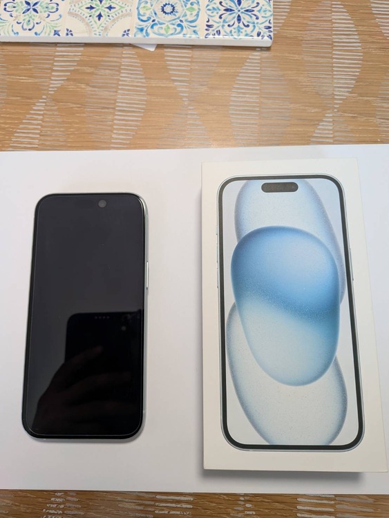 iPhone 15 128GB docomo（スマホ）の商品画像 - 査定依頼日：2026年3月15日 - 最高査定価格：63,000円