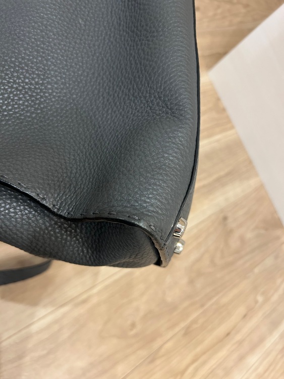 フェンディ  （ブランドバッグ）の商品画像 - 査定依頼日：2025年10月14日 - 最高査定価格：230,000円