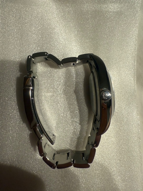 ロレックス　オイスターパーペチュアル　114300（高級時計）の商品画像 - 査定依頼日：2025年9月23日 - 最高査定価格：1,200,000円