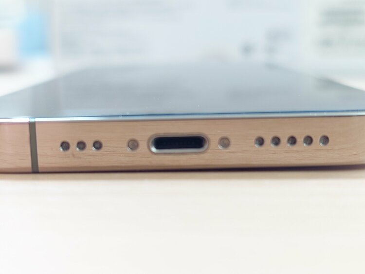iPhone 14 Pro 128GB au（スマホ）の商品画像 - 査定依頼日：2026年5月5日 - 最高査定価格：70,000円