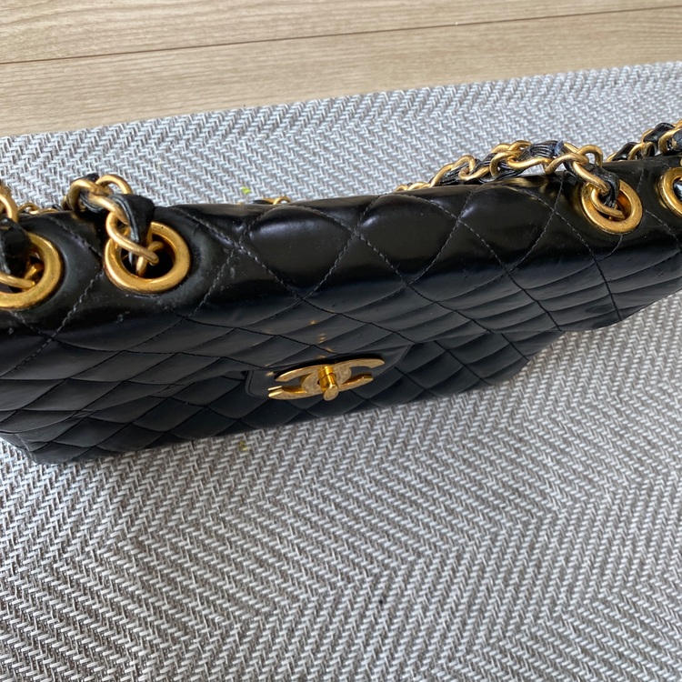 マトラッセ（ブランドバッグ）の商品画像 - 査定依頼日：2025年8月30日 - 最高査定価格：300,000円