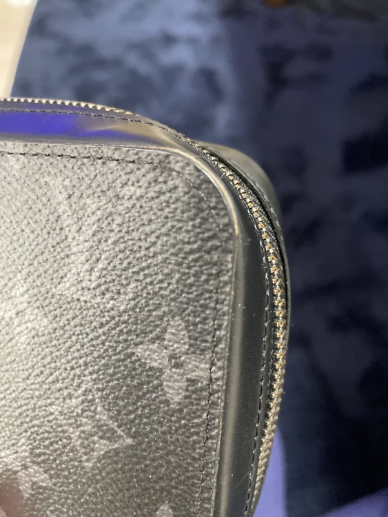 M61698ZIPPYXLm.ECLI.（ブランドバッグ）の商品画像 - 査定依頼日：2021年10月1日 - 最高査定価格：70,000円