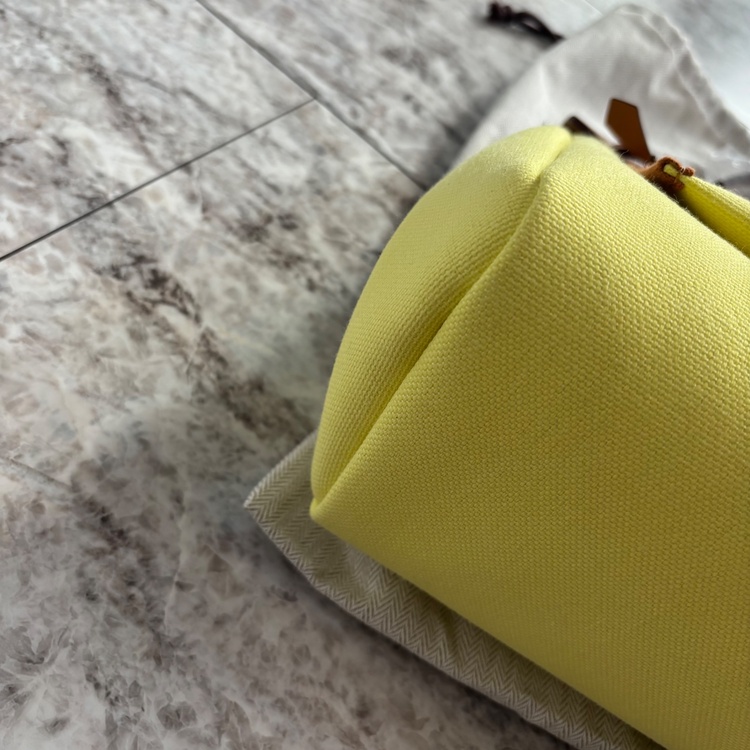 エールバックジップ31（ブランドバッグ）の商品画像 - 査定依頼日：2026年1月10日 - 最高査定価格：350,000円